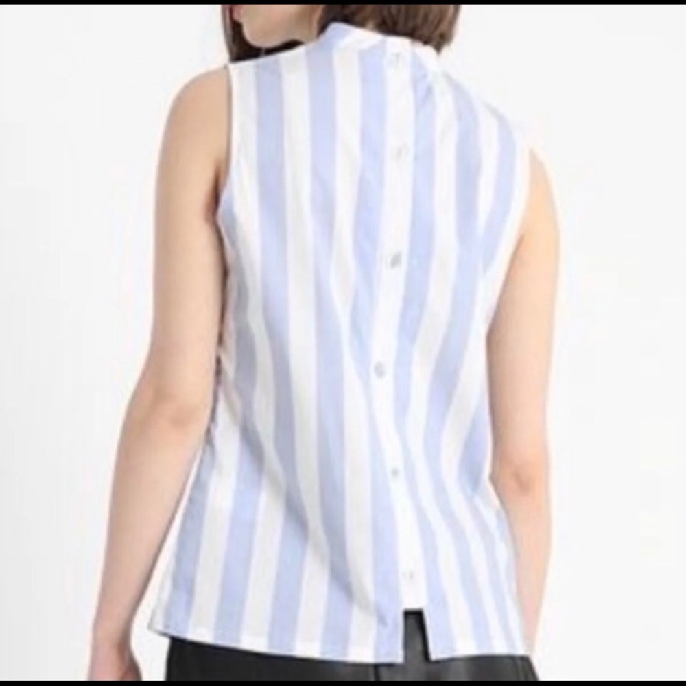 🌹White Banana Republic high neck, sleeveless, button back